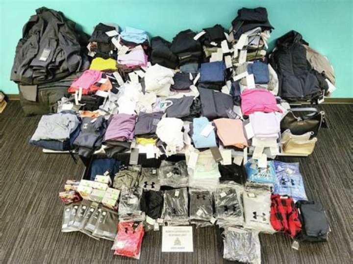 
3 Friends Dragged To Court For Purchasing Stolen Goods 