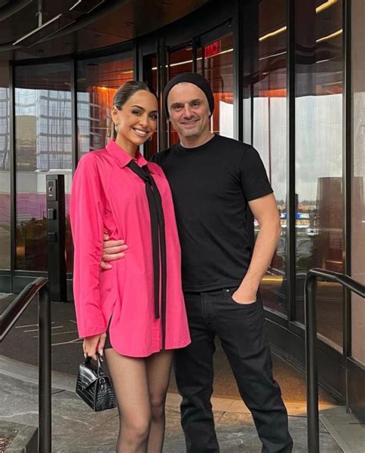 Garyvee Girlfriend Mona Vand Husband and Past Married Life, Meet Her On Instagram