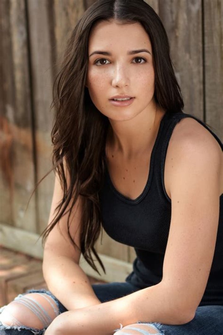 Olivia Steele Falconer Height, Weight, Net Worth, Age, Wiki, Who, Instagram, Biography