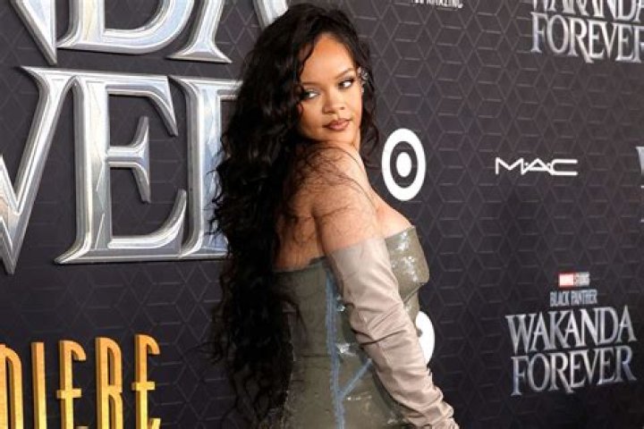 
Rihanna Reveals Her Favorite Postpartum Body Part: ‘Now It’s My Booty Because I Got One’ 