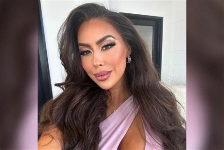 Samantha Cardona Height, Weight, Net Worth, Age, Birthday, Wikipedia, Who, Nationality, Biography