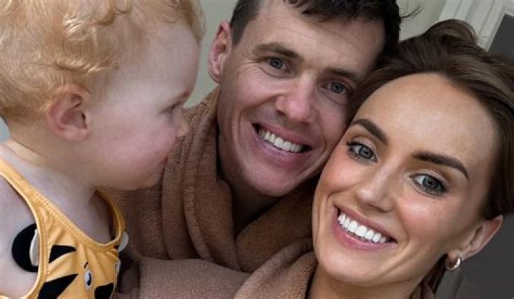 
Who Are Niamh De Brun Parents? Meet Husband TJ Reid And Family 